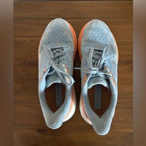 Size 7.5 - Hoka One One Clifton 9 Airy Blue